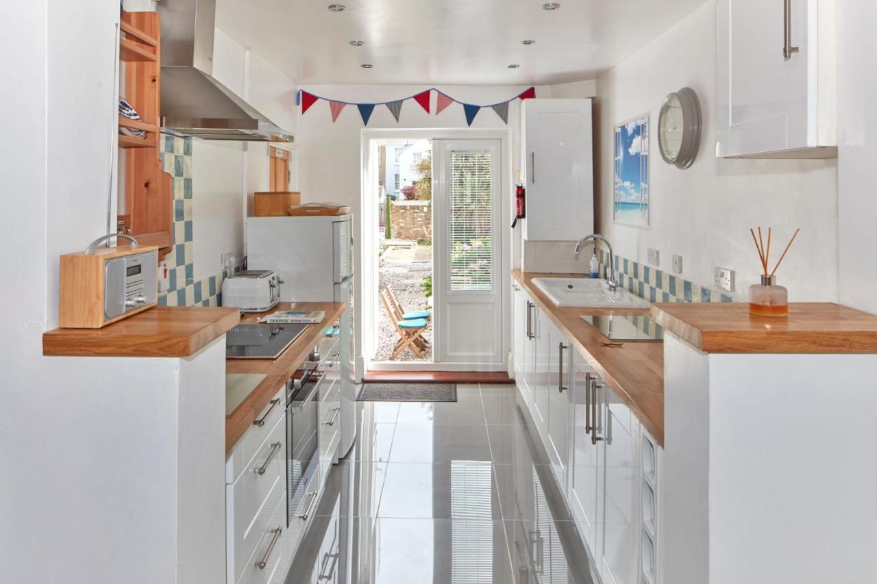 Spacious Coastal Cottage Close To Beach - Bailey Cottage Deal Esterno foto