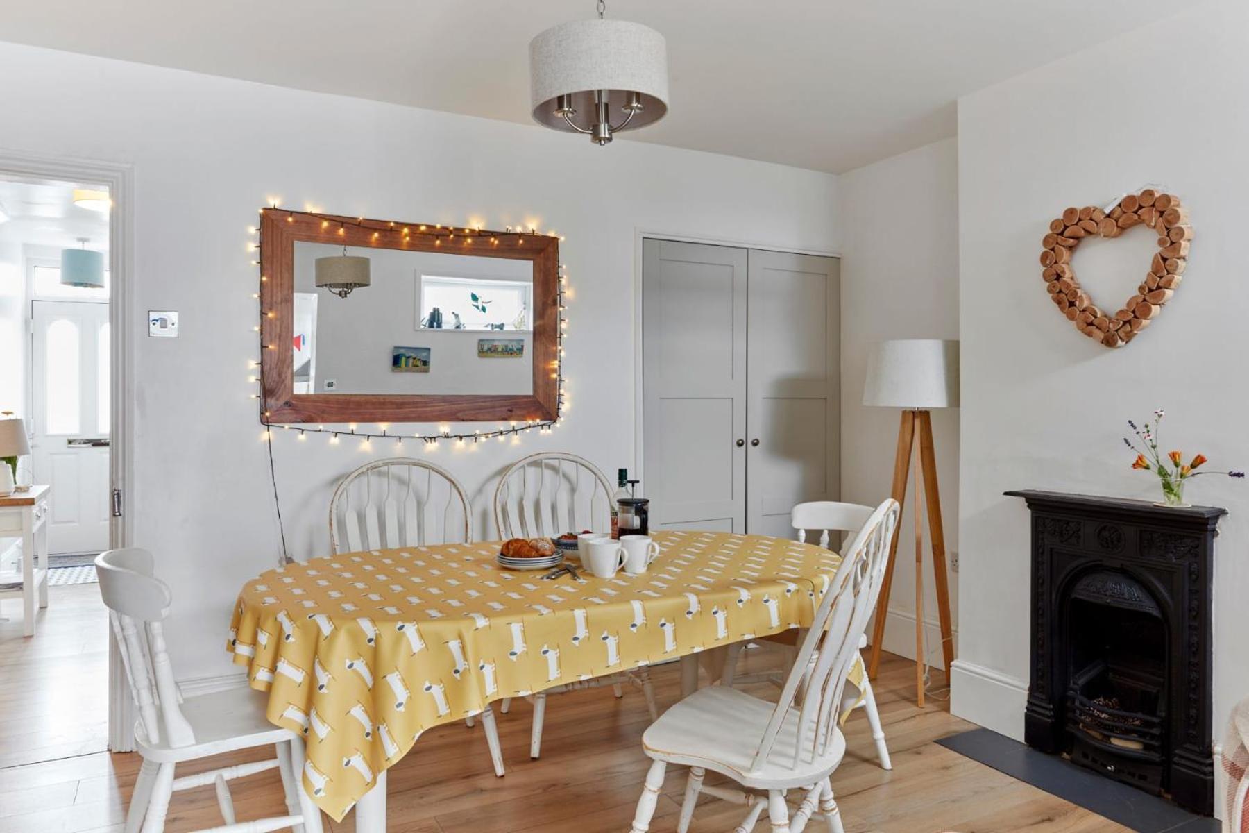 Spacious Coastal Cottage Close To Beach - Bailey Cottage Deal Esterno foto
